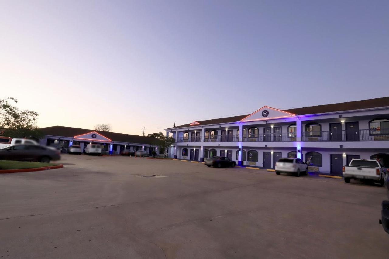 Scottish Inn And Suites Houston-Jones Road 外观 照片