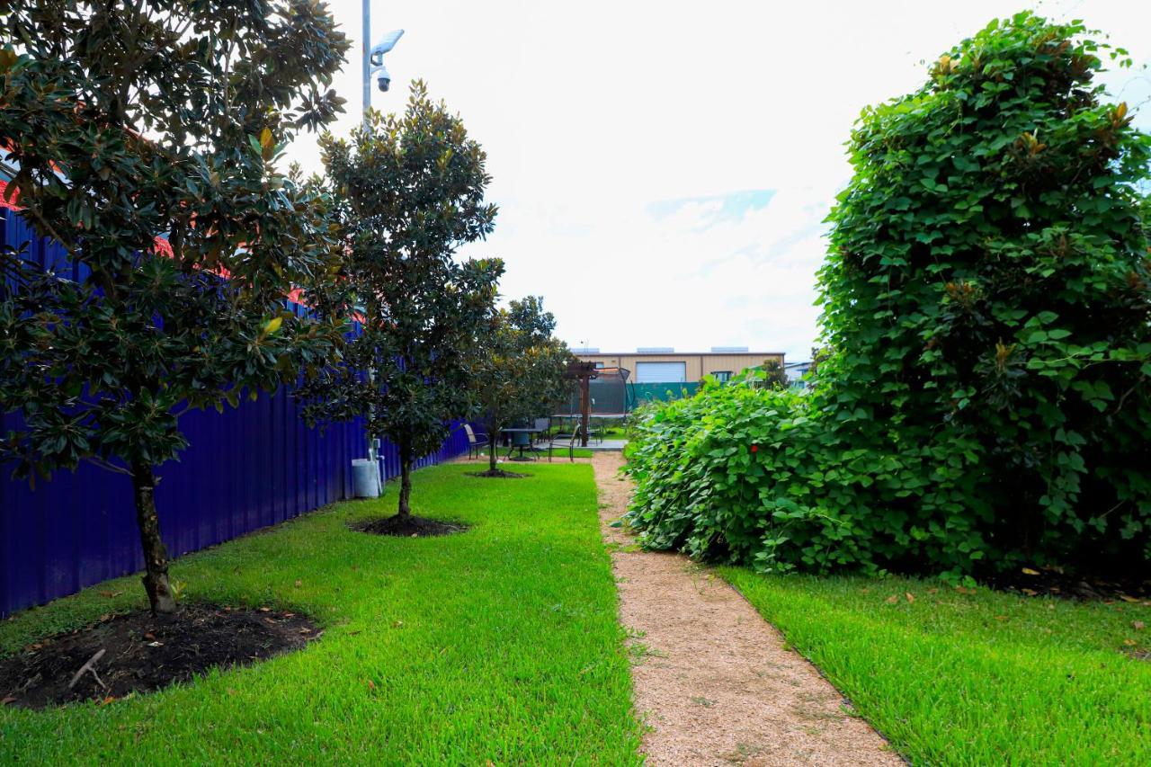Scottish Inn And Suites Houston-Jones Road 外观 照片